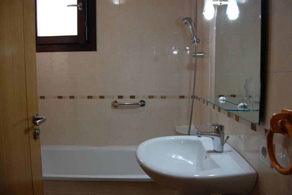 Apartamento Vivienda de Uso Turístico Italia - VUT - 2060-AS Colombres Exterior foto